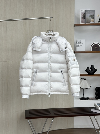 ハイクオリティダウンジャケット正面デザイン